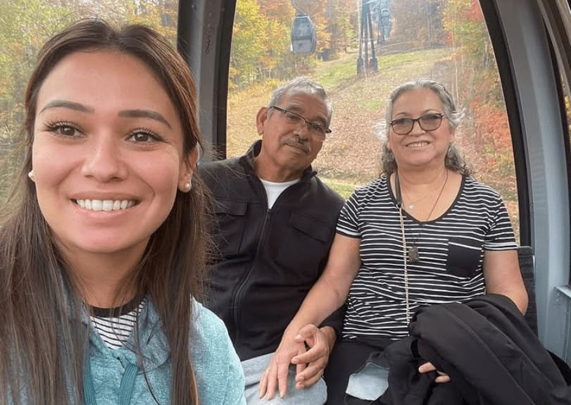 Jaisol Martinez with her parents