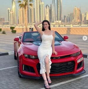 Fiona Allison (Model, Influencer), Biography, Age, Boyfriend, Net Worth
