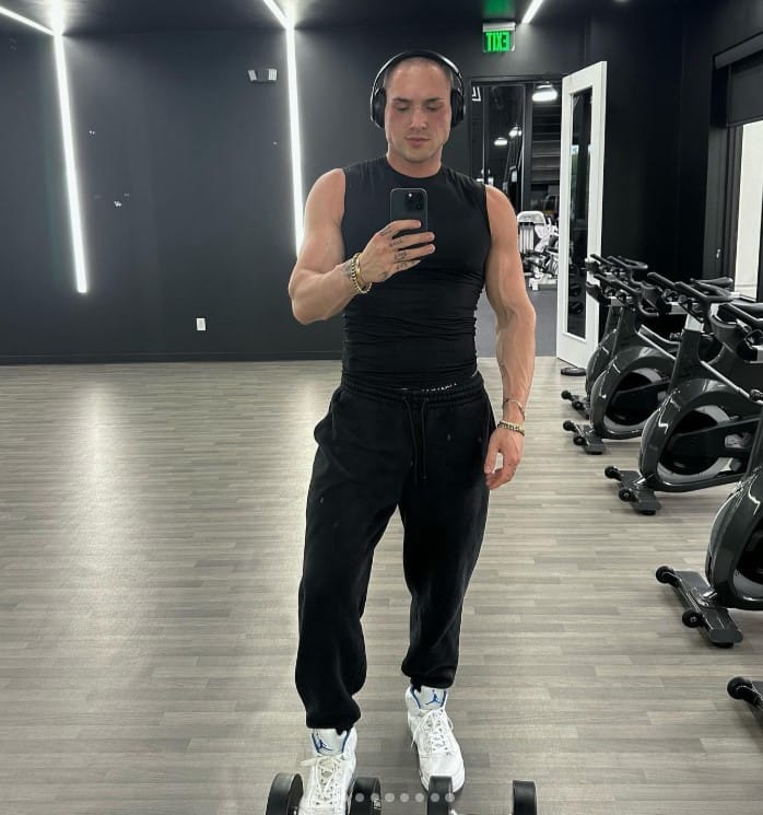 Leo Skepi height