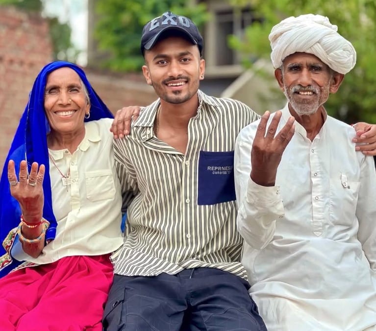 Tijara Vines with his parents