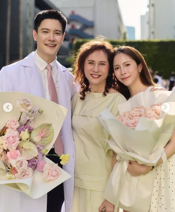 Lalita Likhitmaskul with her mother and brother