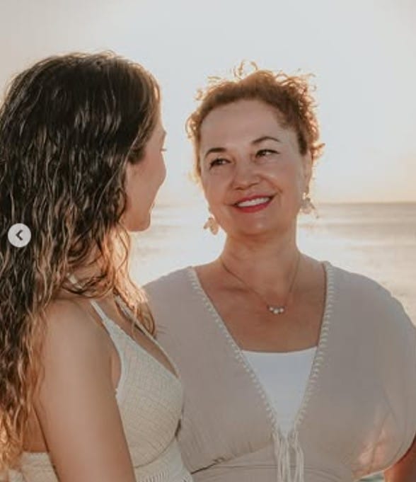 Marlen Cabello with her mother
