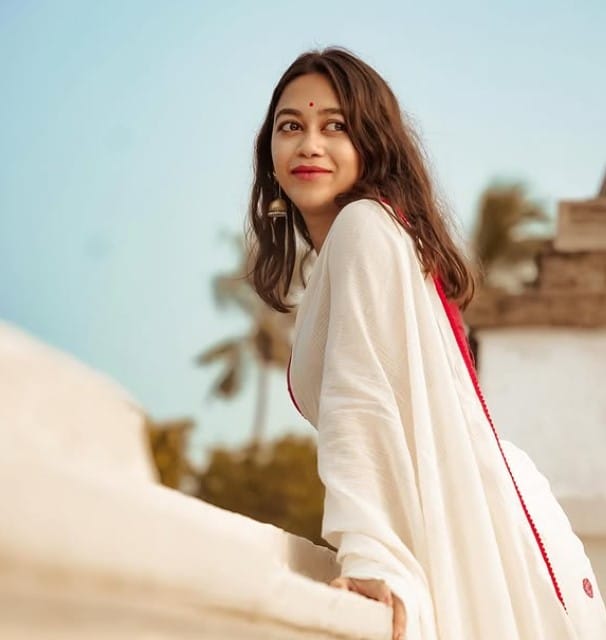 Shramona Poddar bio