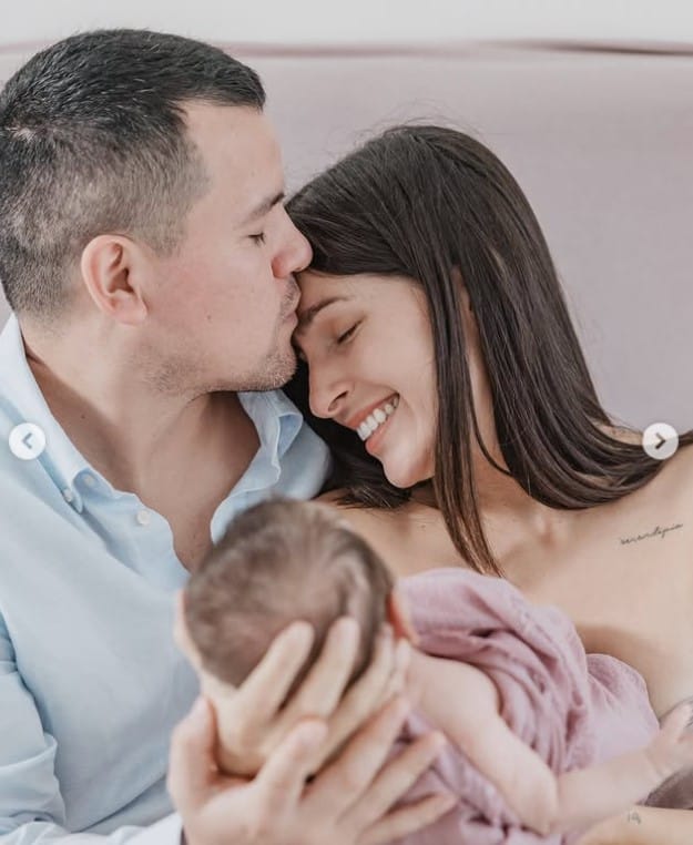 Antonella Leon with her husband and daughter