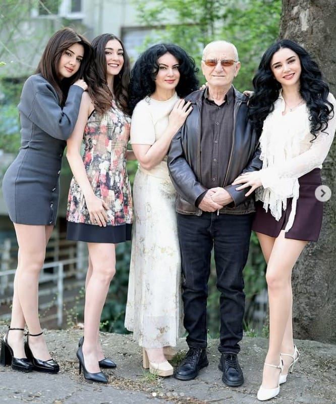 Feyza Dengizek with her family