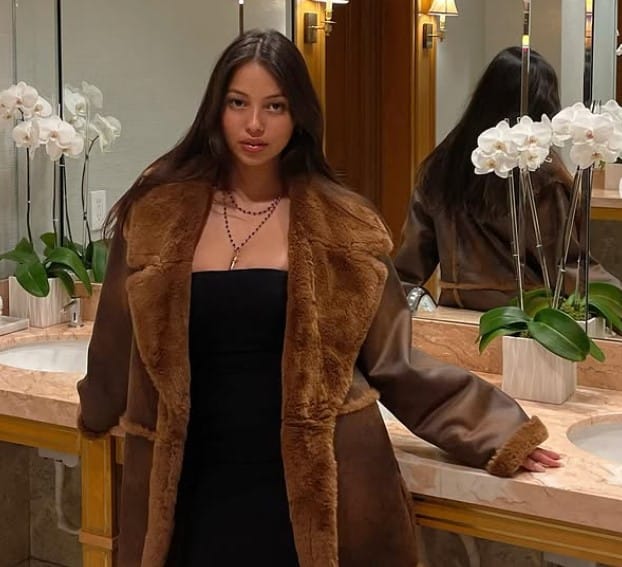 Fiona Barron wiki