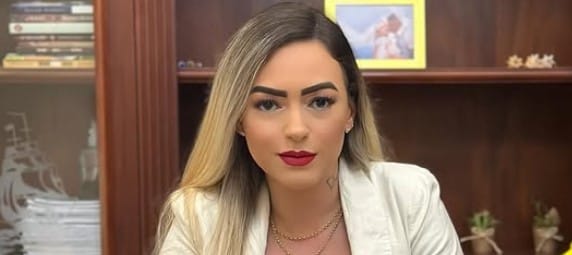 Lauren Adana