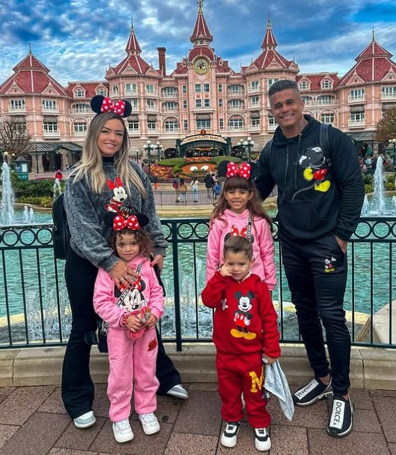 Lauren Adana with her husband and kids