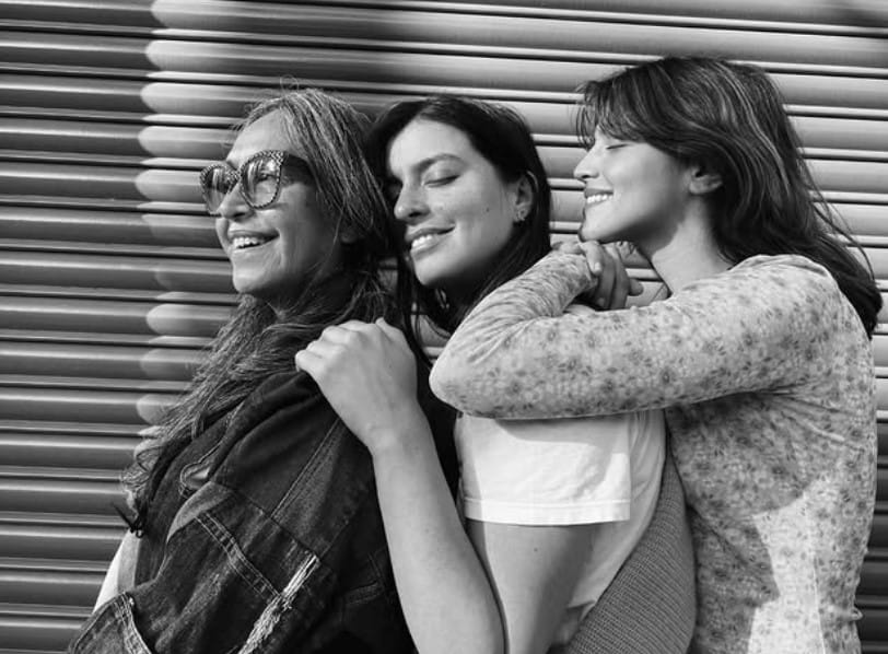 Marou Rivero with her mother and sister