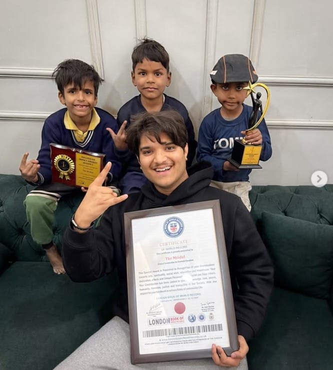 Mridul Tiwari received London Book of World Records