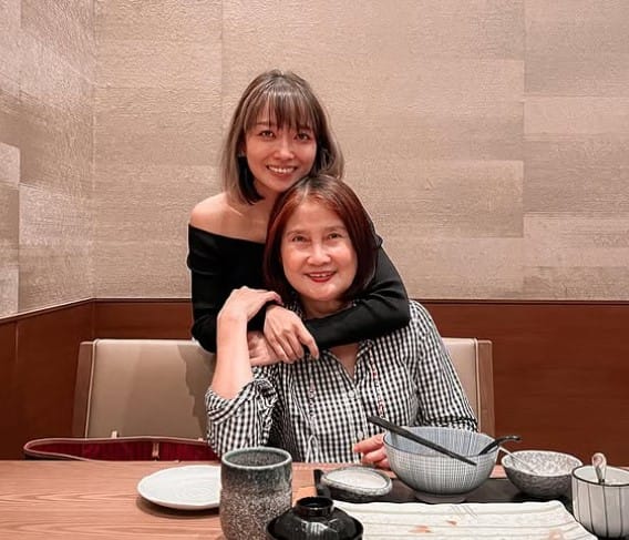 Audrey Fourfeetnine with her mom