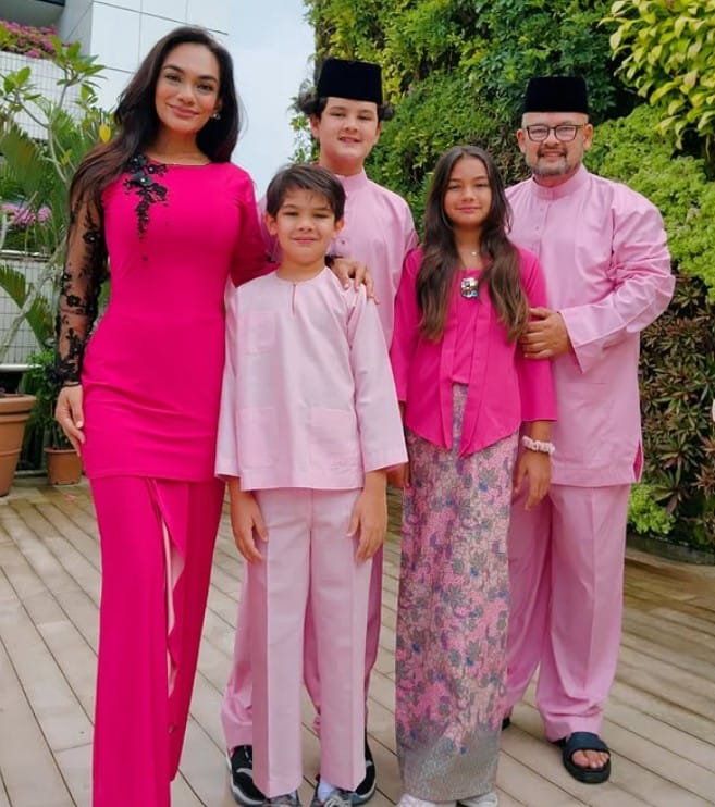 Dr Jezamine Iskander with her husband and kids