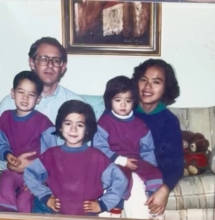 Dr. LA Thoma Gustin's childhood image with her parents and siblings