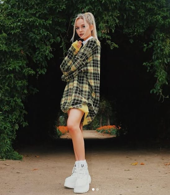 Kay Cook height