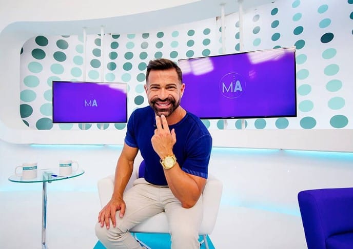 Manuel Artiles bio