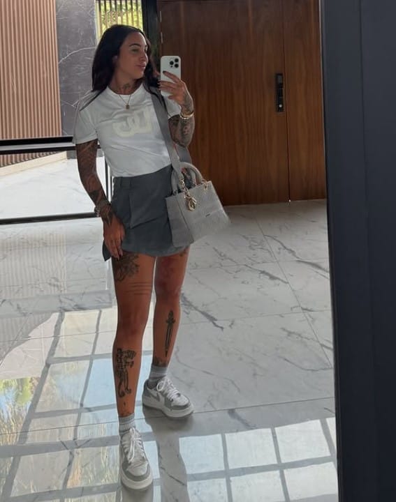 Noelia Pons height