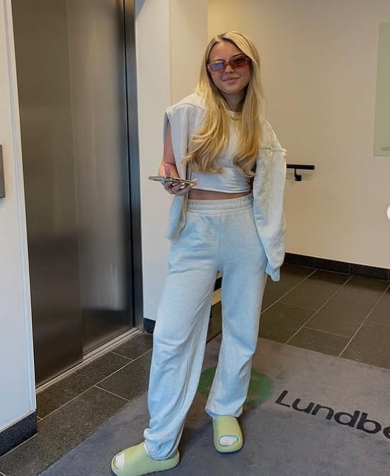 Amanda Edmundsson height