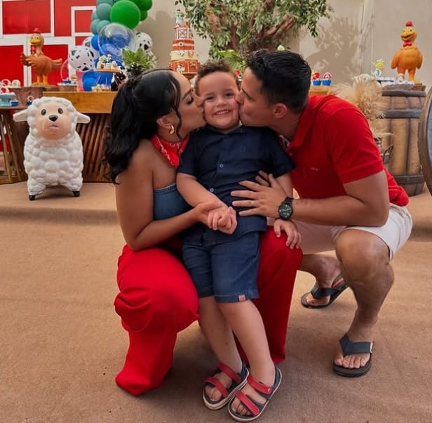 Fernanda Barros with her husband and son