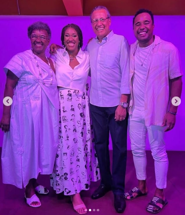 Luana Xavier with her parents and brother
