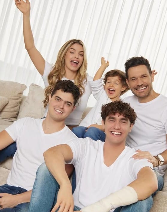 Jose Narvaez with his wife and kids