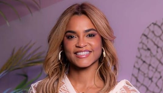 Lucy Alves