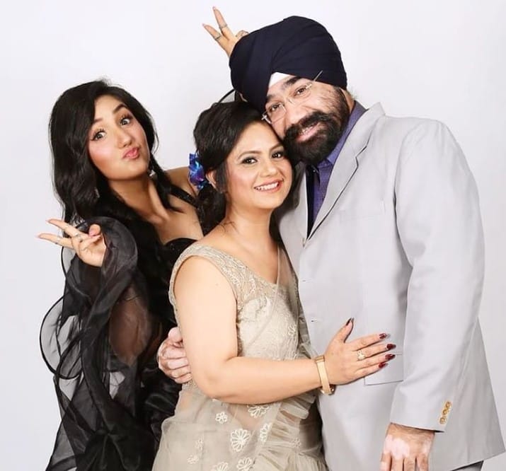 Ashnoor Kaur with her parents
