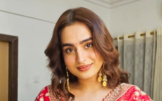 Ayesha Khan
