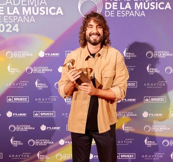 Mikel Izal won Music Academy Award for “El Paraíso”