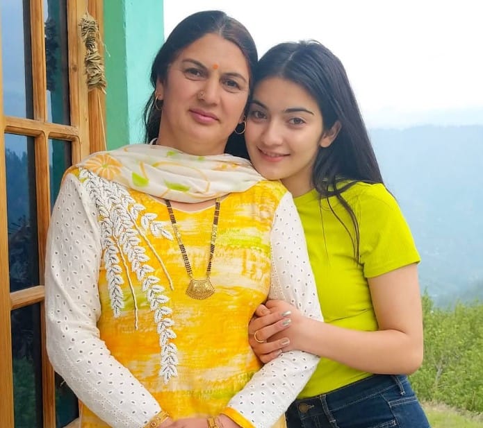 Pratibha Ranta with her mom