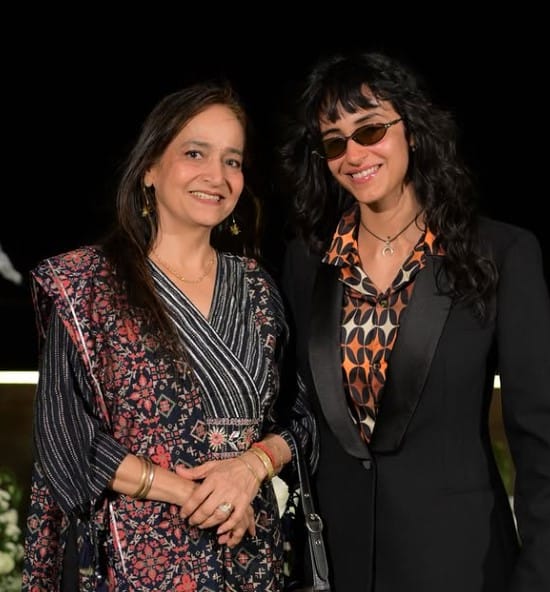 Ruhee Dosani with her mom