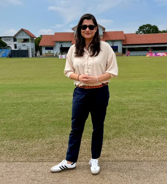 Sana Mir height