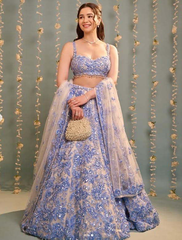 Sara Tendulkar height