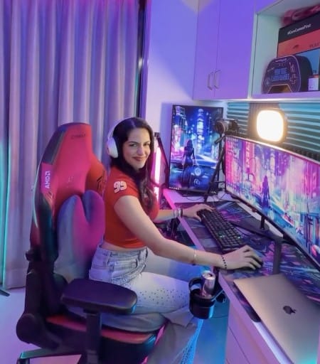 Shakshi Shetty profession