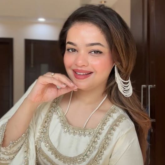 Vibhu Neha age