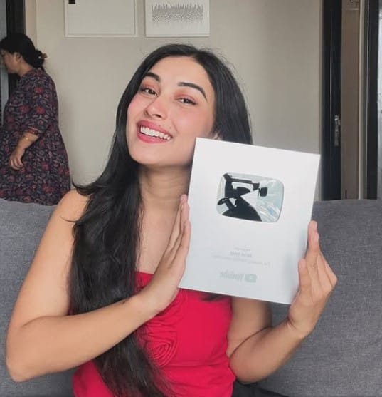 Akriti Negi received YouTube Silver Play Button