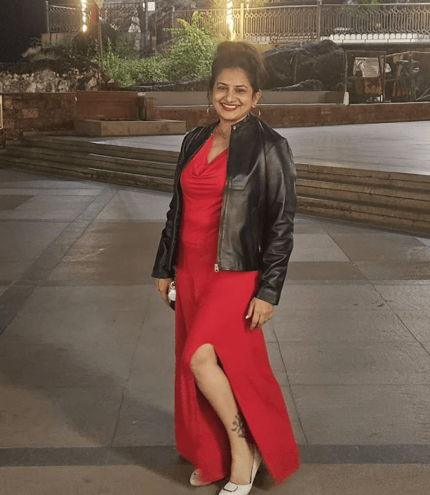 Jonita D'Cruz height