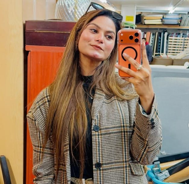 Ponim Arzoo bio