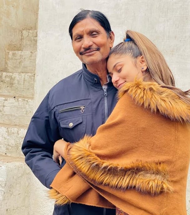 Ponim Arzoo with her dad