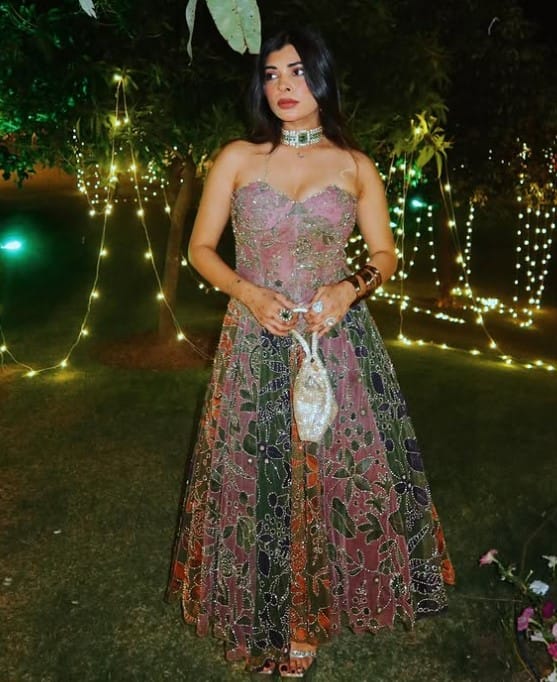 Sakshi Keswani height