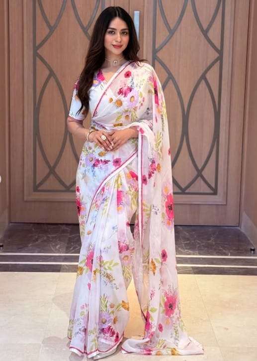 Soundarya Sharma height